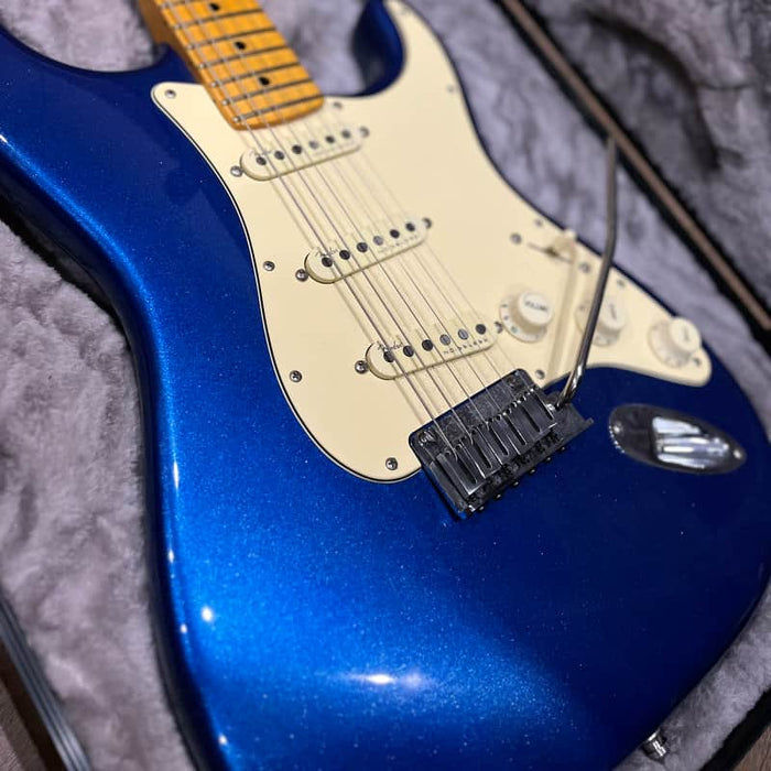 Fender American Ultra Stratocaster with Maple Fret...