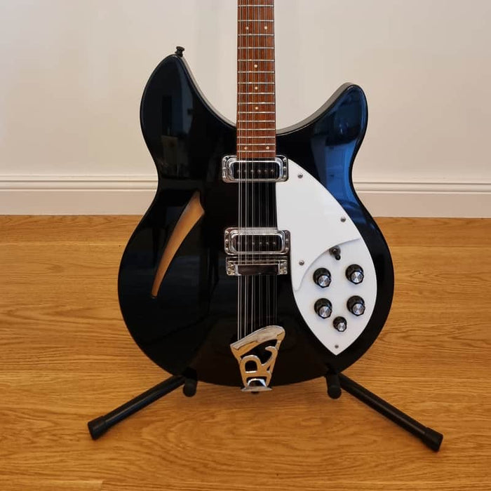 Rickenbacker 330/12