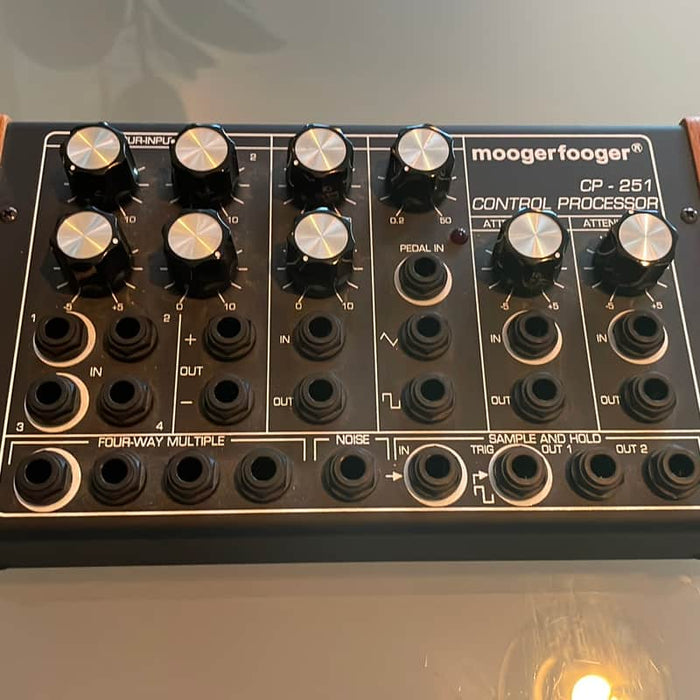 Moog erfooger CP-251 Control Processor Black
