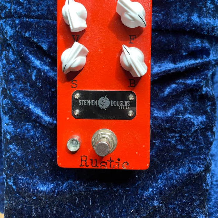 Stephen Douglas Designs Rustic Terra Rot