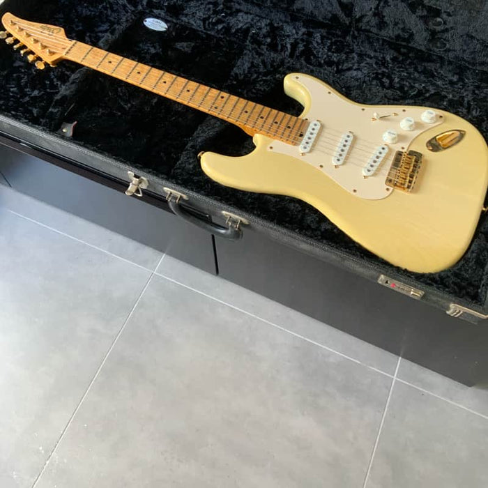 Suhr Classic s Trans white