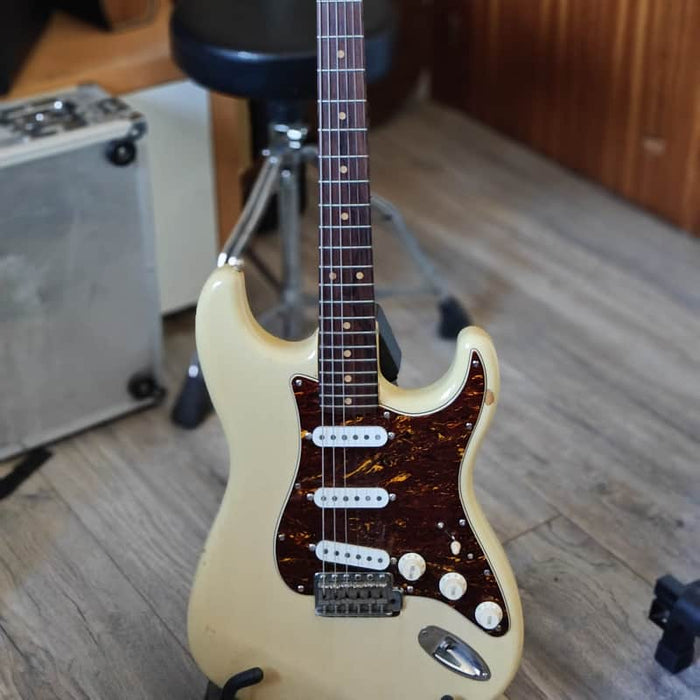 Fender / 1963 Fender Stratocaster White