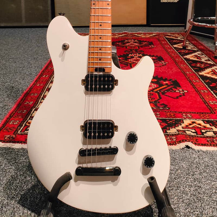EVH Wolfgang WG Standard with Baked Maple Neck ...