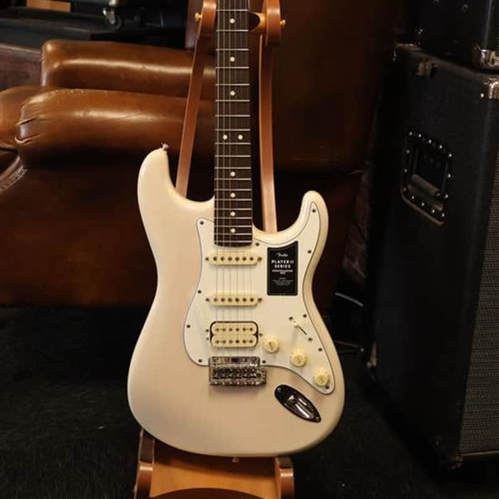 Fender Player II Stratocaster HSS White Blonde White...