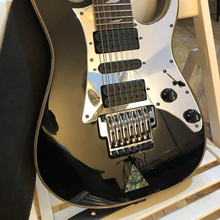 Ibanez UV777P-BK Steve Vai Signature Universe Black