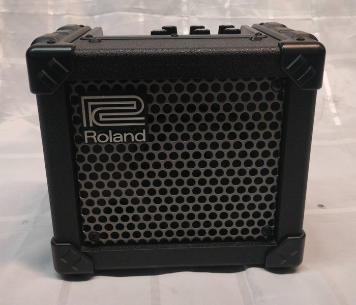 Roland Micro Cube – Tragbarer n- mit n & Netzteil
