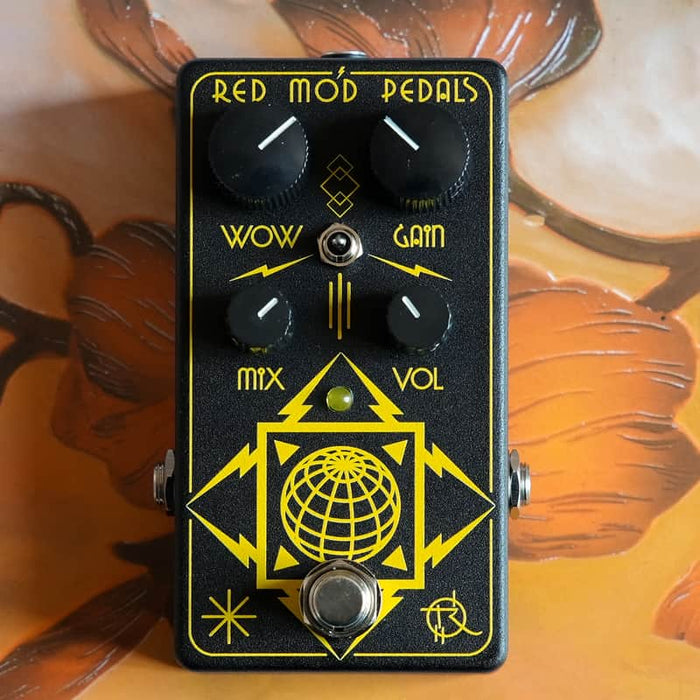 Red Mod Pedals DecoBoom with DEMO Lofi Tape Simulator Mat...