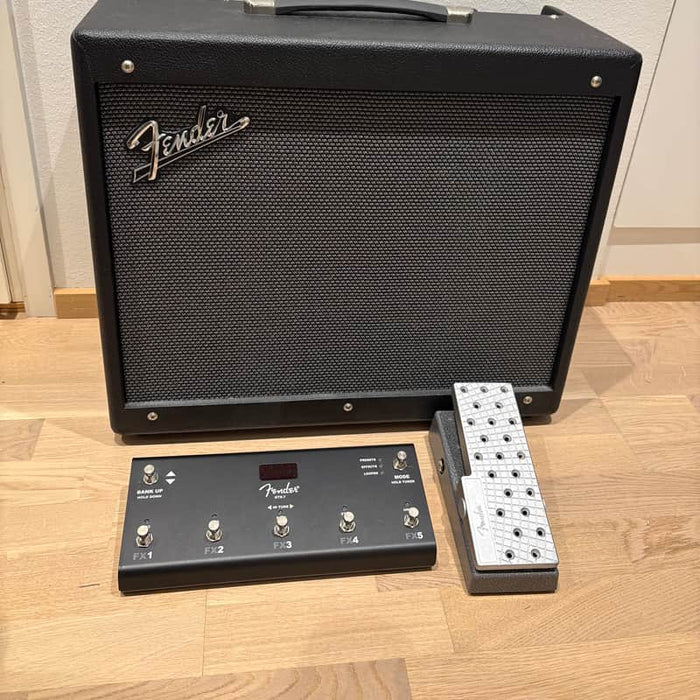 Fender Mustang GTX100 100-Watt 1x12