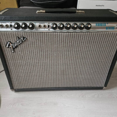 Fender Vibrolux Reverb 2-Channel 35-Watt 2x10