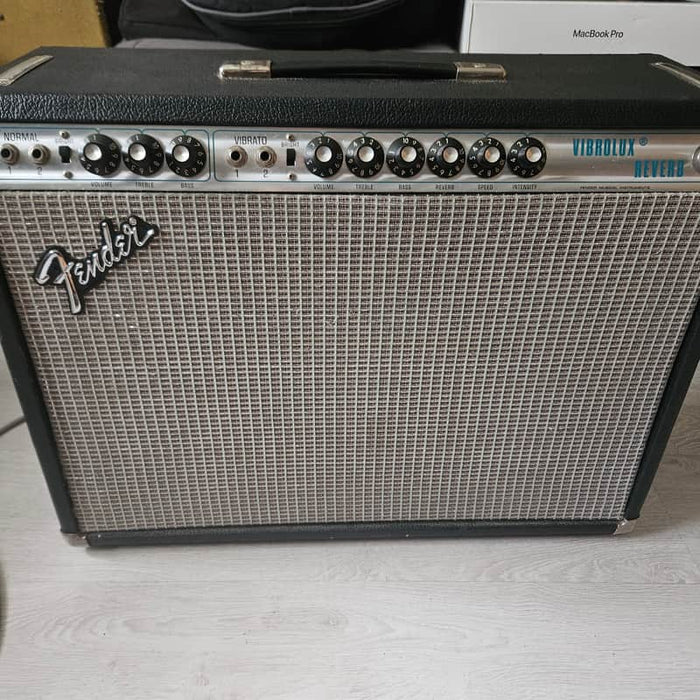 Fender Vibrolux Reverb 2-Channel 35-Watt 2x10