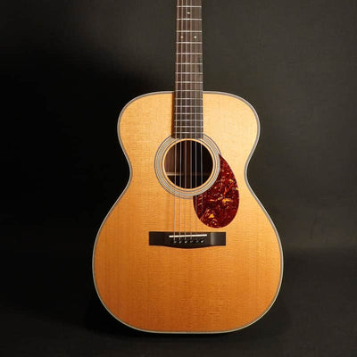 Huss and Dalton Huss and Dalton TOM-R Custom Baked Sitka / Figured Indian Rose... B-Stock - Offerta BSTOCK