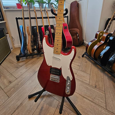 Squier Vintage modified '51 Candy apple red