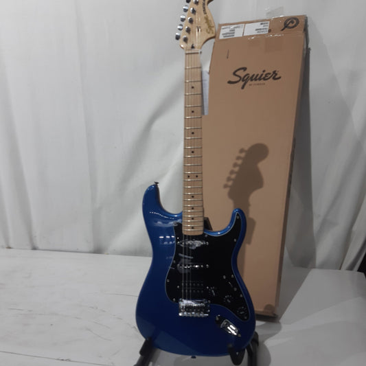 Squier Squier Stratocaster Lake Placid Blue Electric Guitar B-Ware - Bax Shop