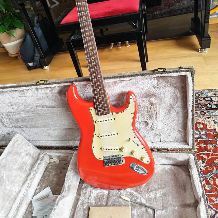 M.B. Guitars 64 S Boutique Strat Dakota Red