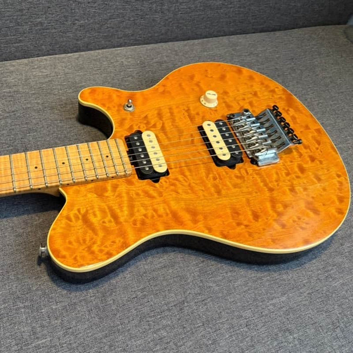 Ernie Ball Music Man Axis EX Gold Amber