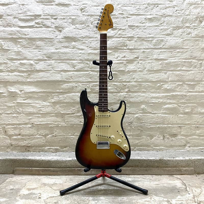 Fender Stratocaster 3-color-sunburst