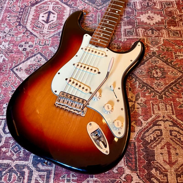 Fender Vintera '60s Stratocaster with Pau Ferro Fr...