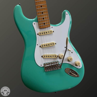 Fender Vintera '50s Stratocaster with Maple Fretbo...