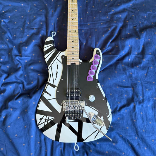 EVH EVH Striped Series Electric Guitar White with B... - Reverb