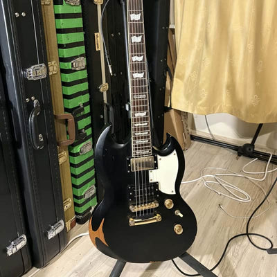 ESP LTD ESP LTD Viper-256 Distressed Aged Vintage Black B-Stock - Offerta BSTOCK