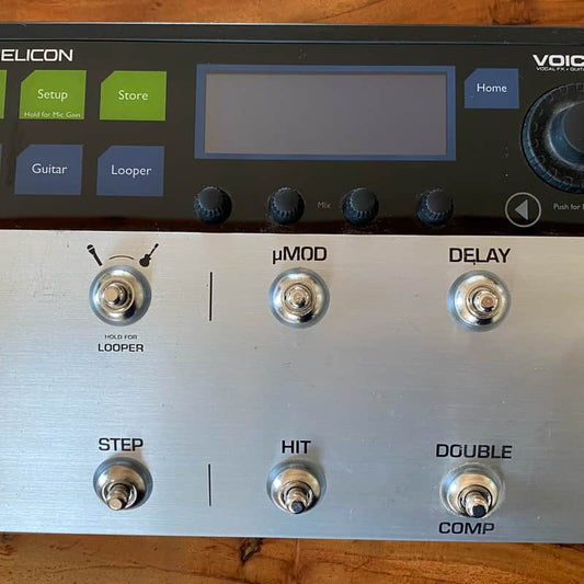 TC Helicon TC Helicon VoiceLive 3 Silver - Reverb