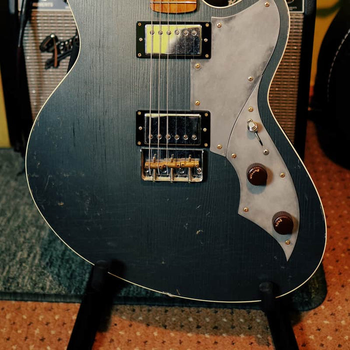 Novo Guitars Serus TC Gray