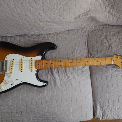 Fender JV 57 Stratocaster 115 Sunburst Nitro