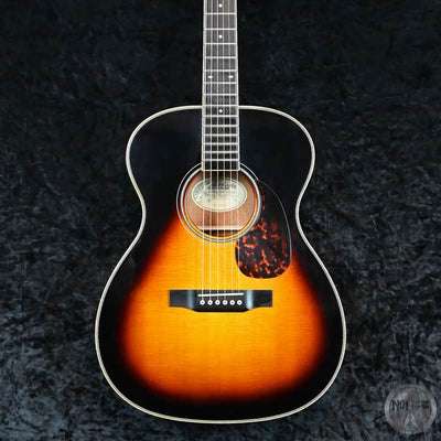 Larrivee Larrivee OM50 Custom Anthem Sunburst B-Stock - Offerta BSTOCK