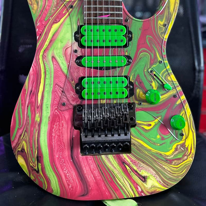 Ibanez Universe UV77 MC