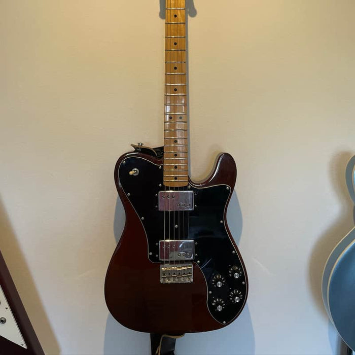 Fender Classic Series '72 Telecaster Deluxe Walnut