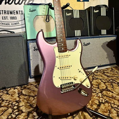 Squier Classic Vibe Stratocaster '60s with Rosewoo...