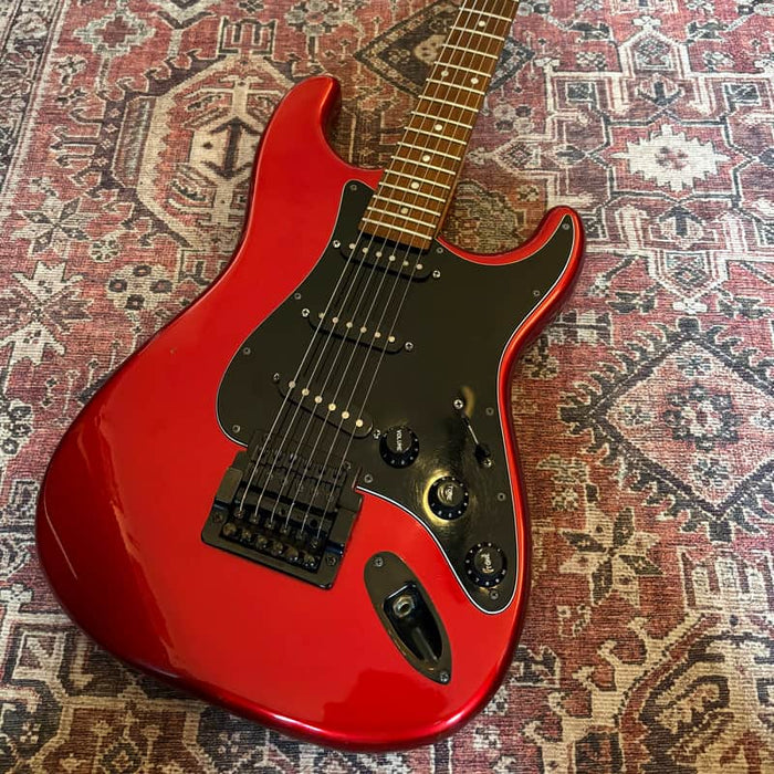 Fender Stratocaster with 3-Bolt Neck, Rosewood Fretboard ...