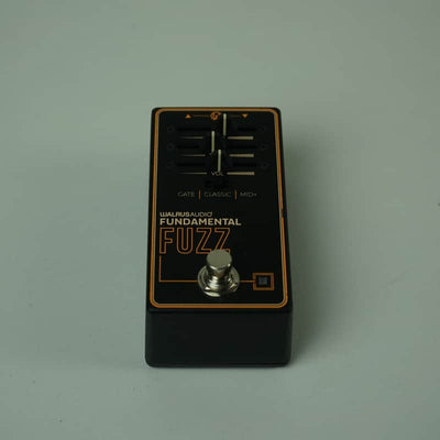 Walrus Audio Walrus Audio Fundamental Fuzz Black / Orange B-Stock - Offerta BSTOCK
