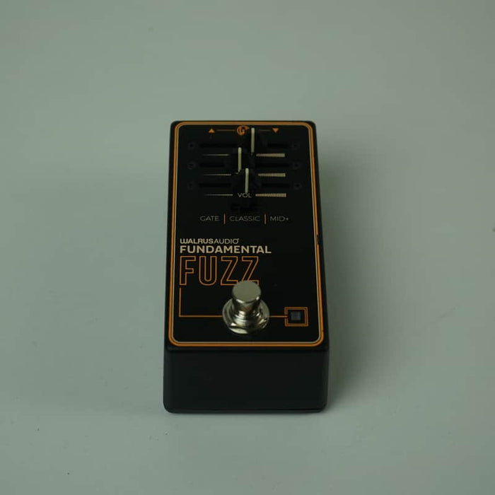 Walrus Audio Fundamental Fuzz Black / Orange