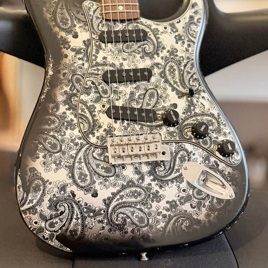 Fender Fender Stratocaster relic Black paisley - Reverb