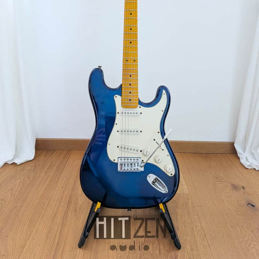 Fender Fender Standard Stratocaster with Maple Fretboard ... - Reverb