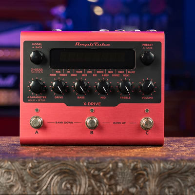 IK Multimedia IK Multimedia AmpliTube X-Drive Red B-Stock - Offerta BSTOCK