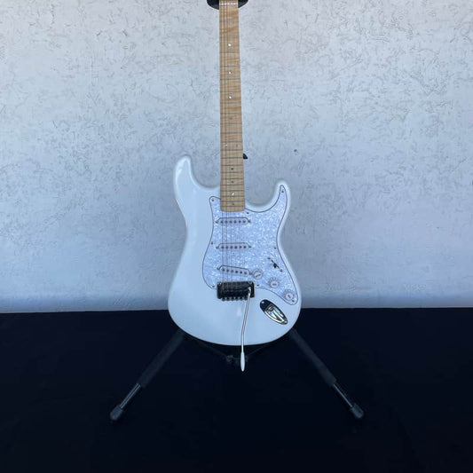 SMG SMG Strato Style White - Reverb
