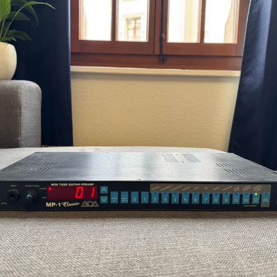 A/DA A/DA 1990s A/DA MP-1 Guitar Preamp Black B-Stock - Offerta BSTOCK