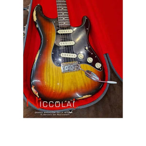 Fender Stratocaster 3-Color Sunburst 1975 Ex Demo 3-Color Sunb...