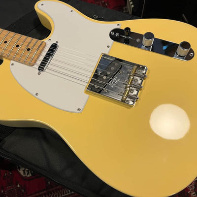 Fender American Performer Telecaster with Maple Fretboard...