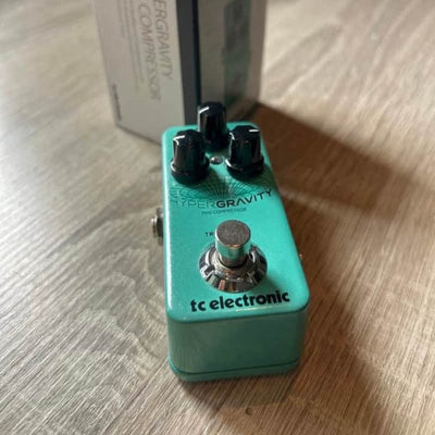 TC Electronic HyperGravity Mini Compressor Teal