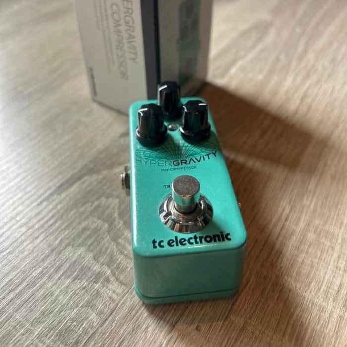 TC Electronic HyperGravity Mini Compressor Teal