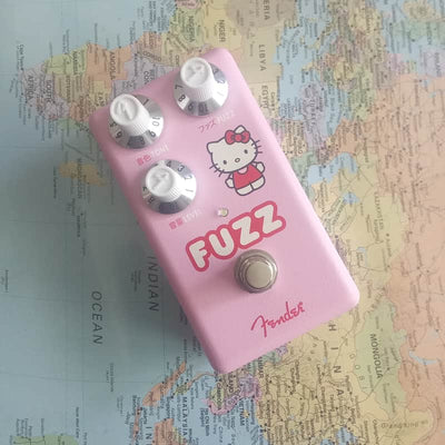 Fender Hello Kitty Fuzz Pink