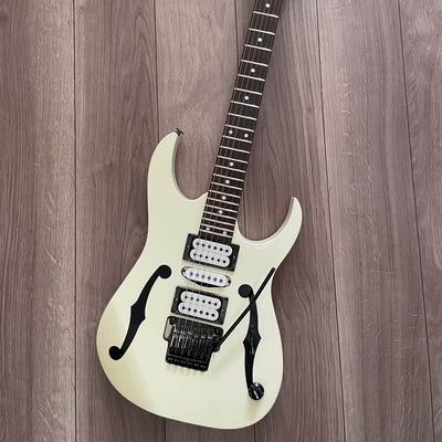 Ibanez Ibanez PGM30-WH Paul Gilbert Signature with Edge Pro Trem... B-Stock - Offerta BSTOCK