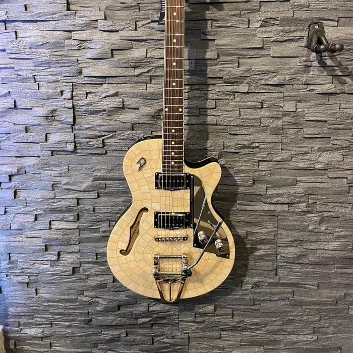 Duesenberg 2010s Duesenberg Starplayer TV Pearl Series Semi-Hollow Electr...
