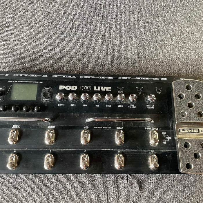 Line 6 POD X3 Live Multi-Effect and Amp Modeler Black