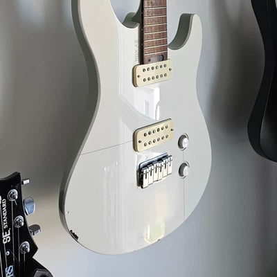 Yamaha Yamaha RGX A2 White B-Stock - Offerta BSTOCK