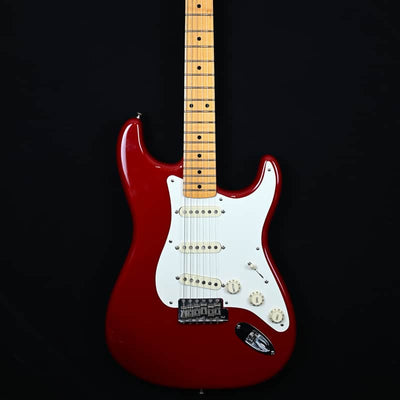 Fender Fender Eric Johnson Stratocaster Nitro Refin Red B-Stock - Offerta BSTOCK
