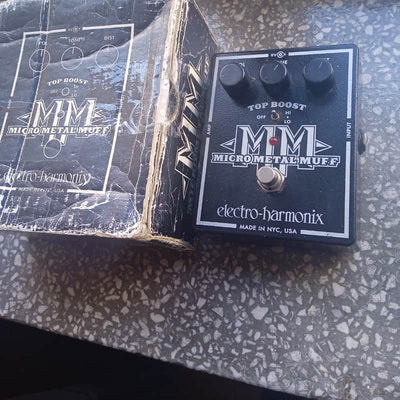 Electro-Harmonix Electro-Harmonix 2010s Electro-Harmonix Micro Metal Muff Distortion with Top Bo... B-Stock - Offerta BSTOCK